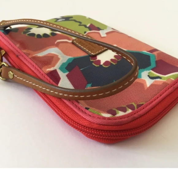 Ladies Fossil 'Keyper' Small Multicolored Floral Zipped Wristlet Purse - Picture 4 of 5